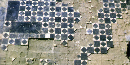 Maison 4 : Bordure de dalles de schistes